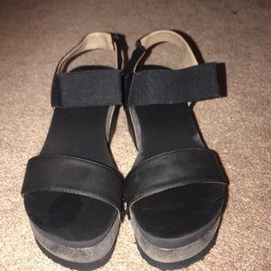 Women’s shoes